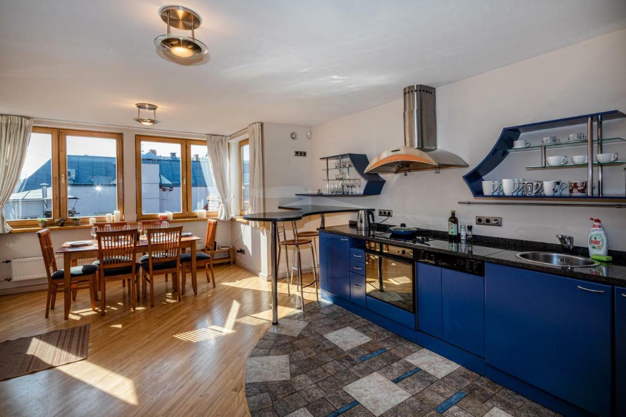 Old Riga Aldaru Street 2 Level Apartment With Terrace ภายนอก รูปภาพ